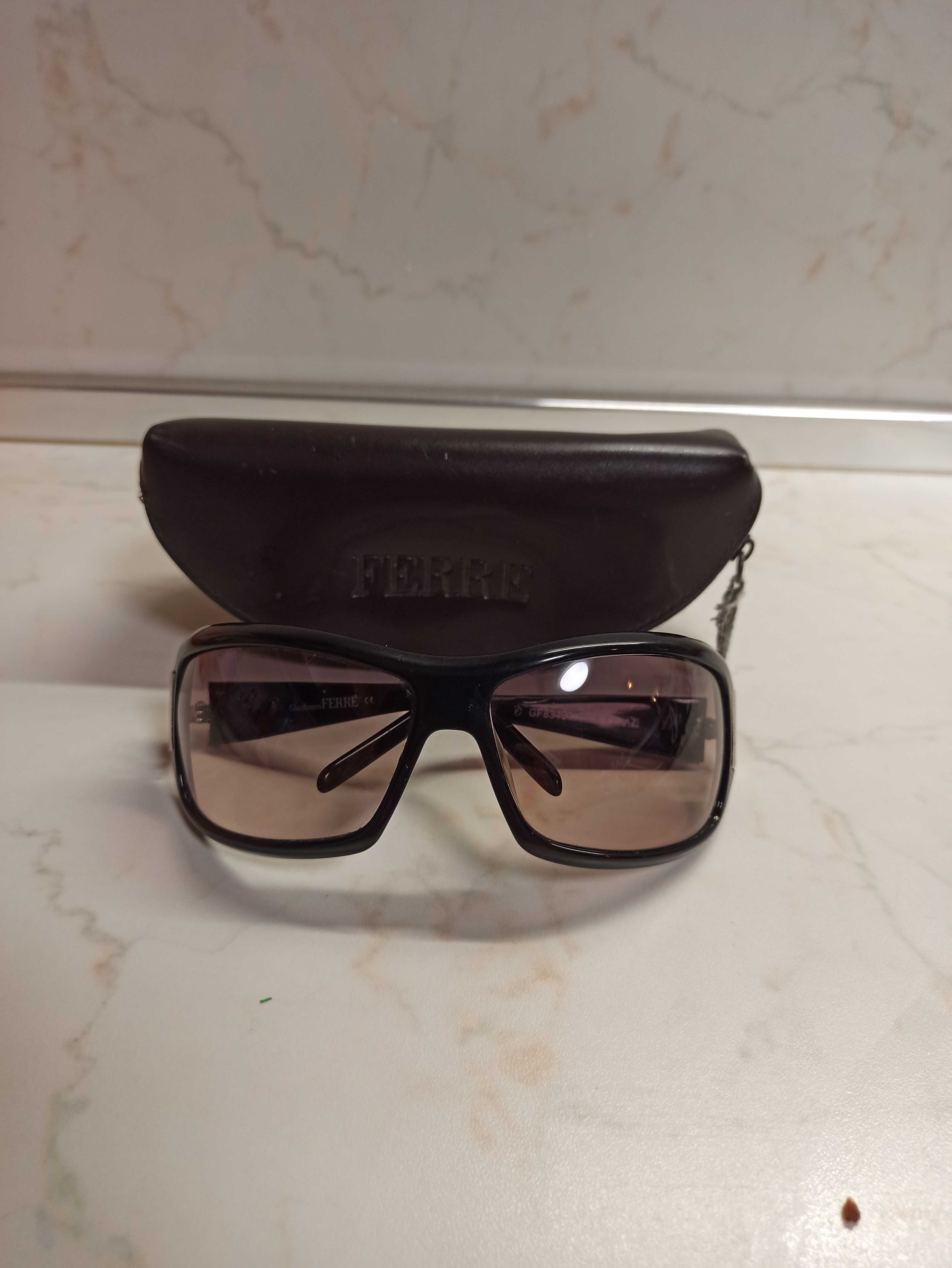 Оригинални слънчеви очила Ferre