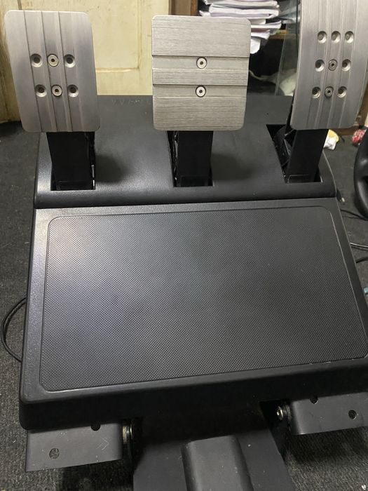 Vand volan thrustmaster t300rsgt