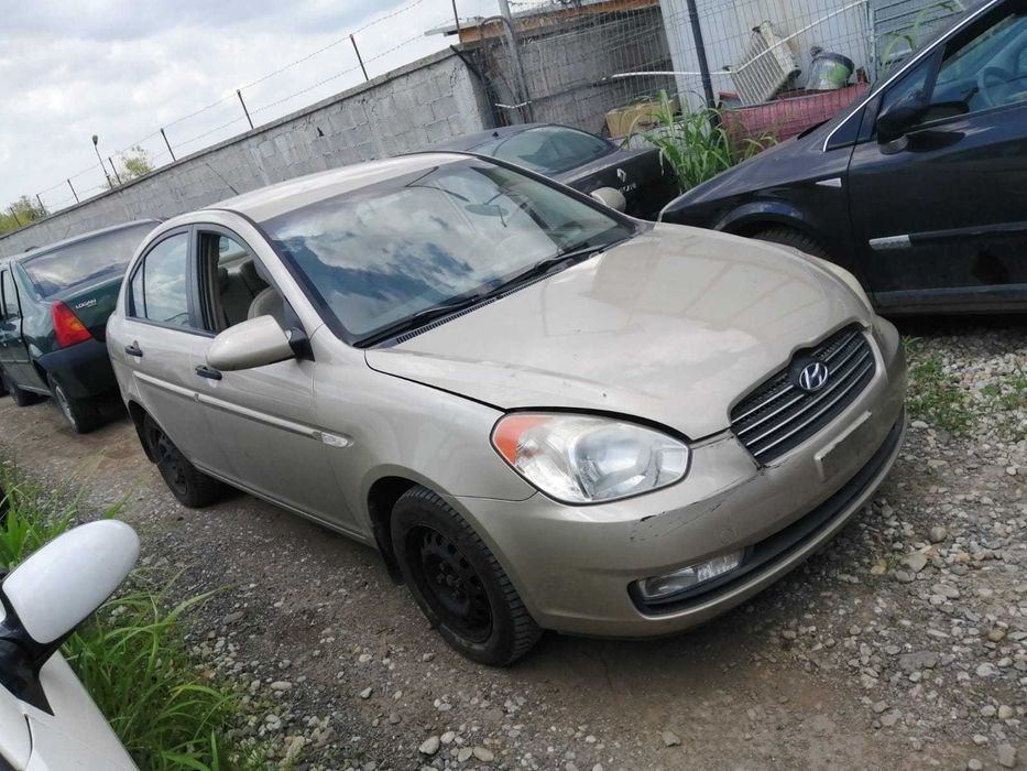 Usa , Portiera Hyundai Accent 3