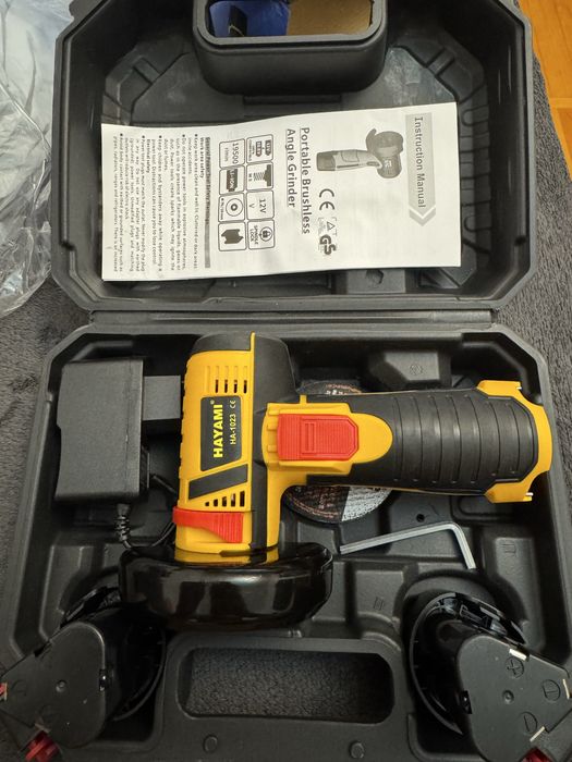 Mini polizor cu acumulator