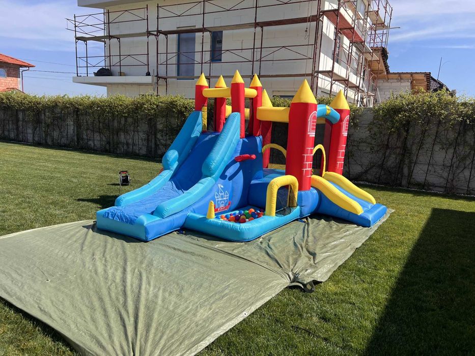 tobogan castel conflabil