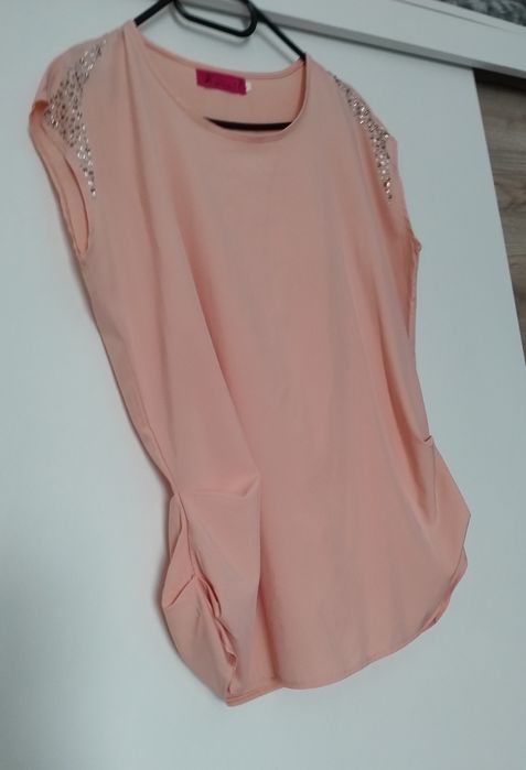 Bluza lungă  elegantă cu strasuri aplicate