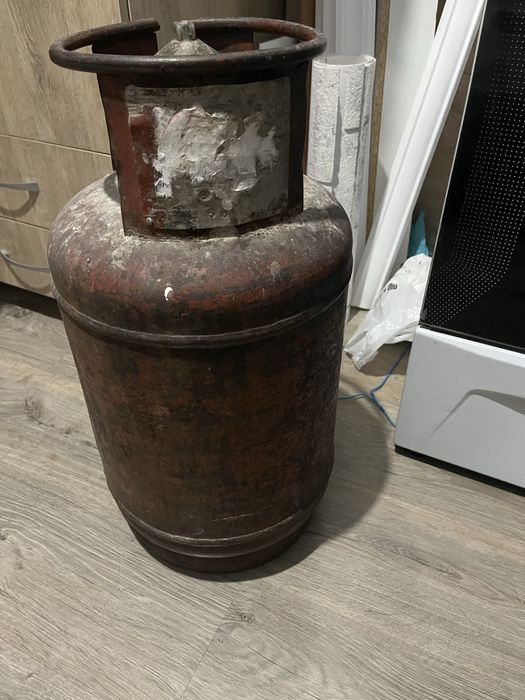 Продам газ балон