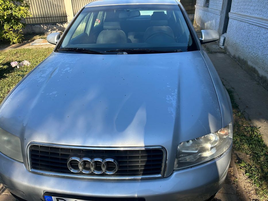Audi A4 din 2003, climatromic