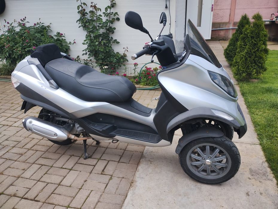 Scuter Piaggio MP3 2008