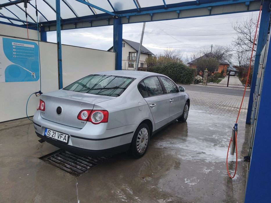 Vând vw passat b6 1.6 benzina