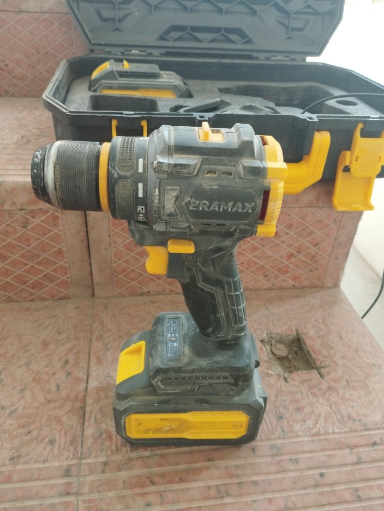 ERAMAX шуруповёрт