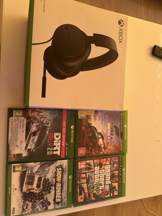 Xbox one x in stare foarte buna