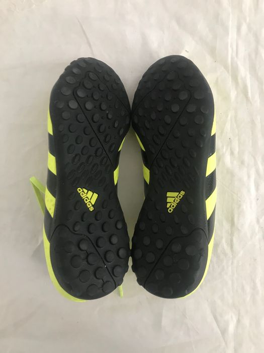 Футболни обувки Adidas