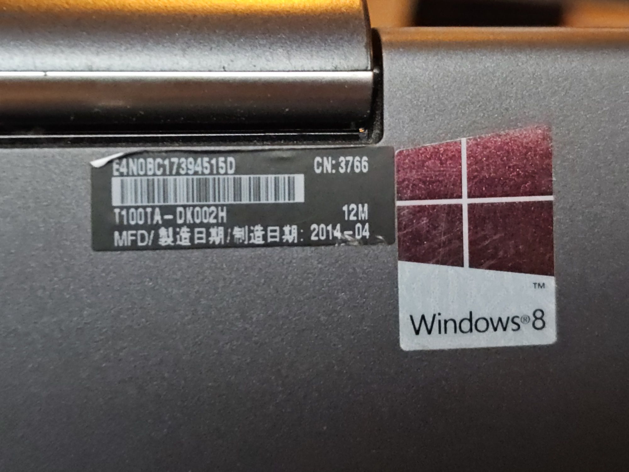 Лаптоп / таблет Asus T100