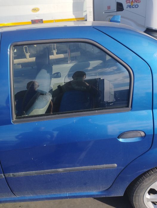 Ușa stânga dreapta fata spate aripa Dacia Logan 1