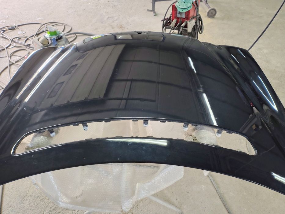 Vând capota Mercedes W211