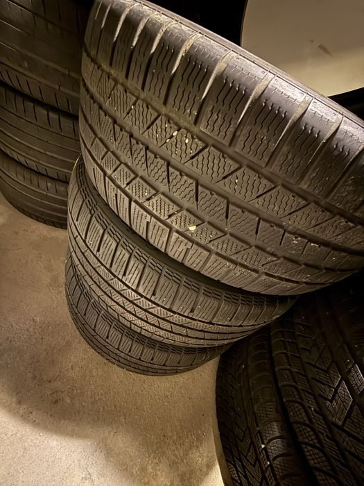 Cauciucuri iarna 275/40 R22