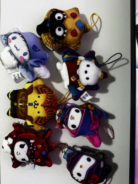 Jucarii McDonald’s Happy Meal hello kitty and friends