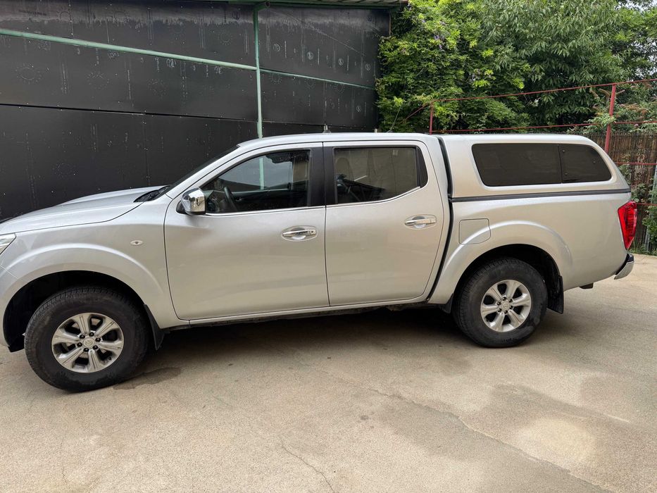 Vand autoutilitara Nissan Navara NP300