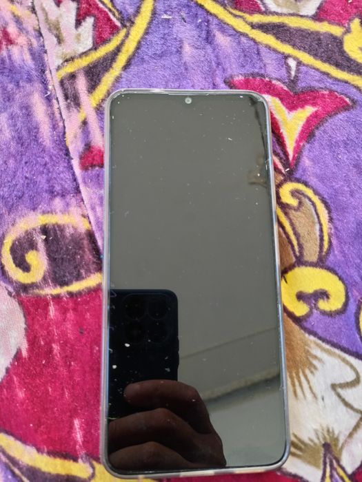 ZTE A71 64 gb xali yangi uch oy uch oy ham ishlatmadim