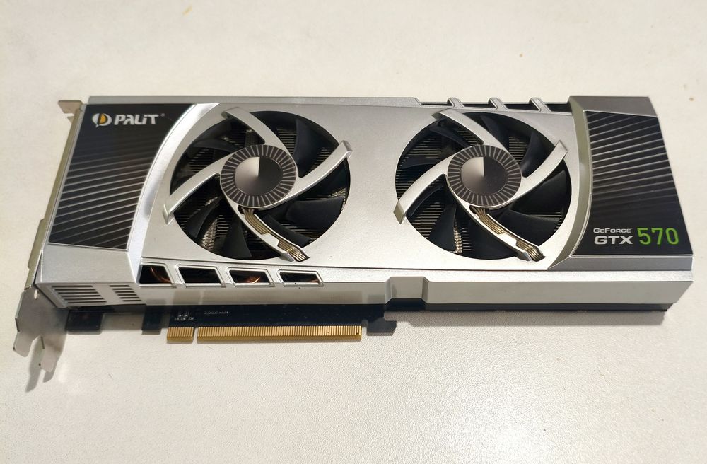 GeForce Palit GTX570 Sonic Platinum видеокарта