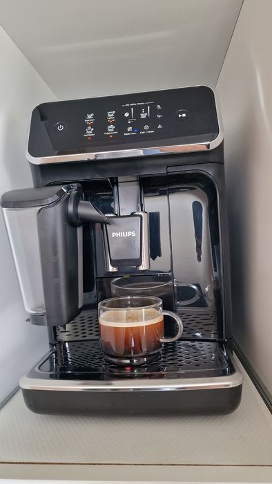 Espressor automat Philips EP2231/40, sistem LatteGo, 3 bauturi