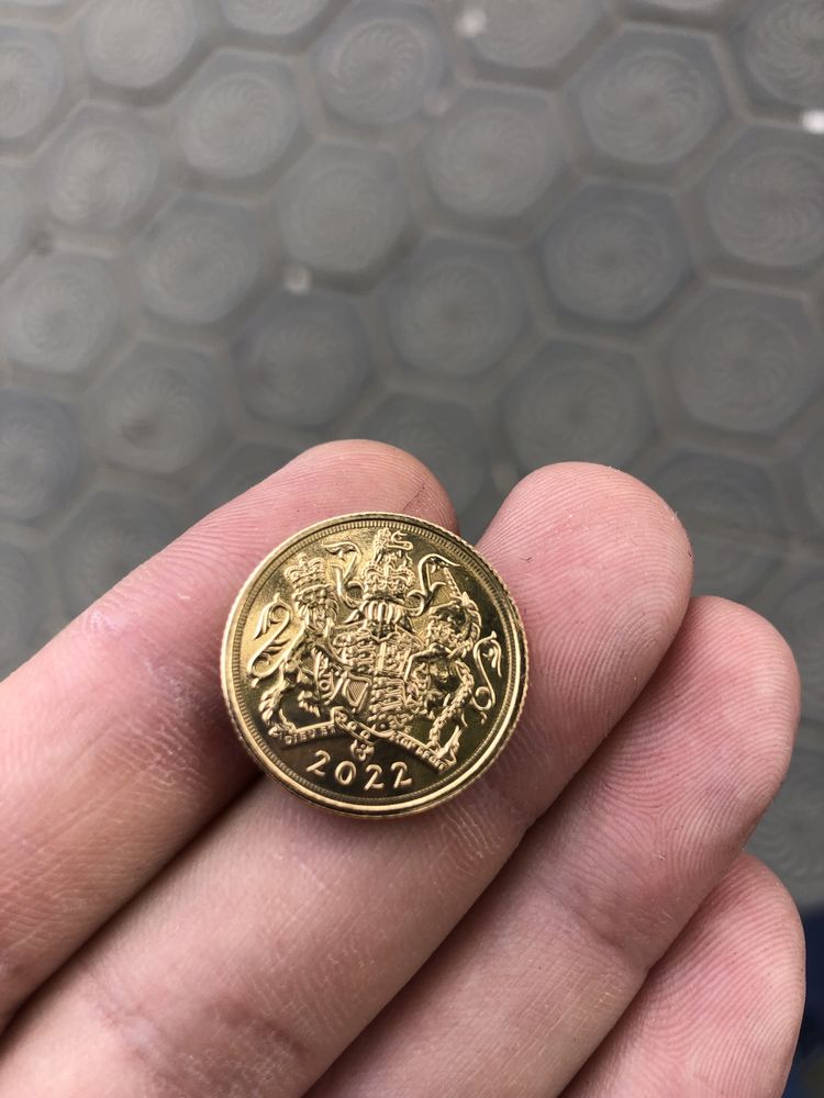 Moneda aur 21k 8g