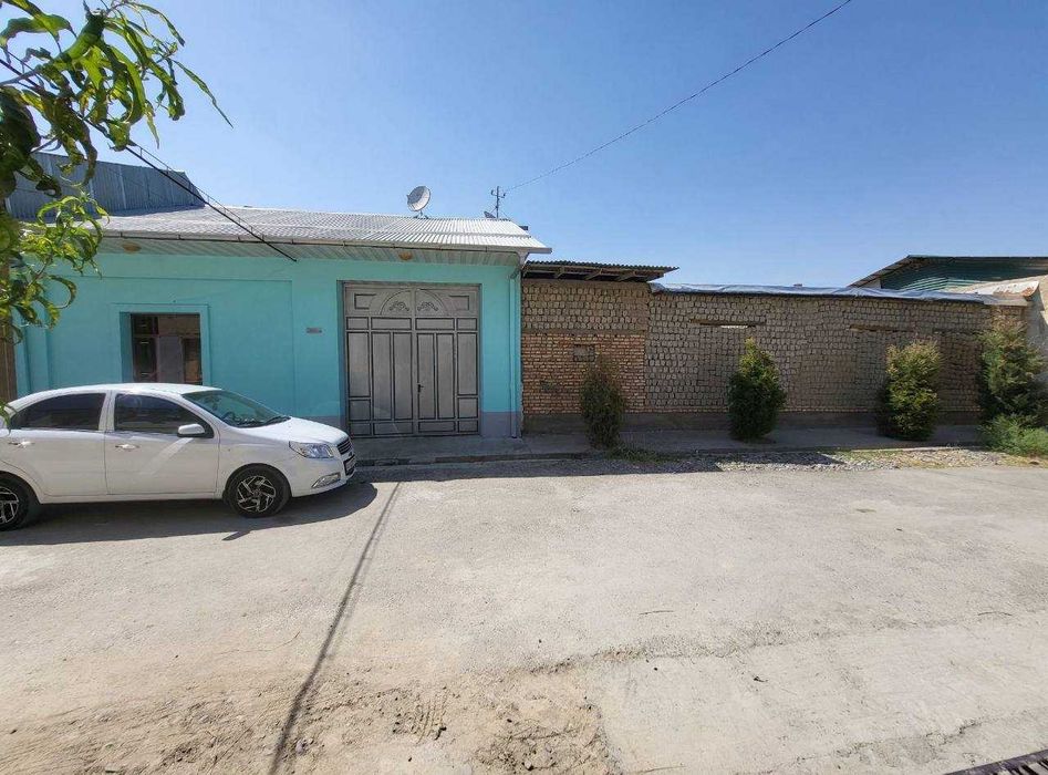 Самарканд шахрида 3 хона 8 сотокдан иборат булган ховли сотилмокда