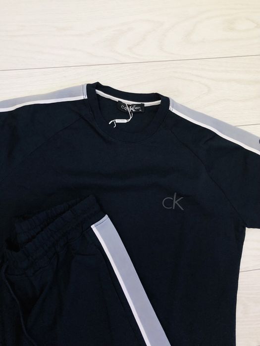 Compleu doua piese Calvin Klein