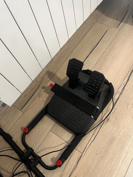 Playseat Challenge +волан Thurstmaster T150  и педали