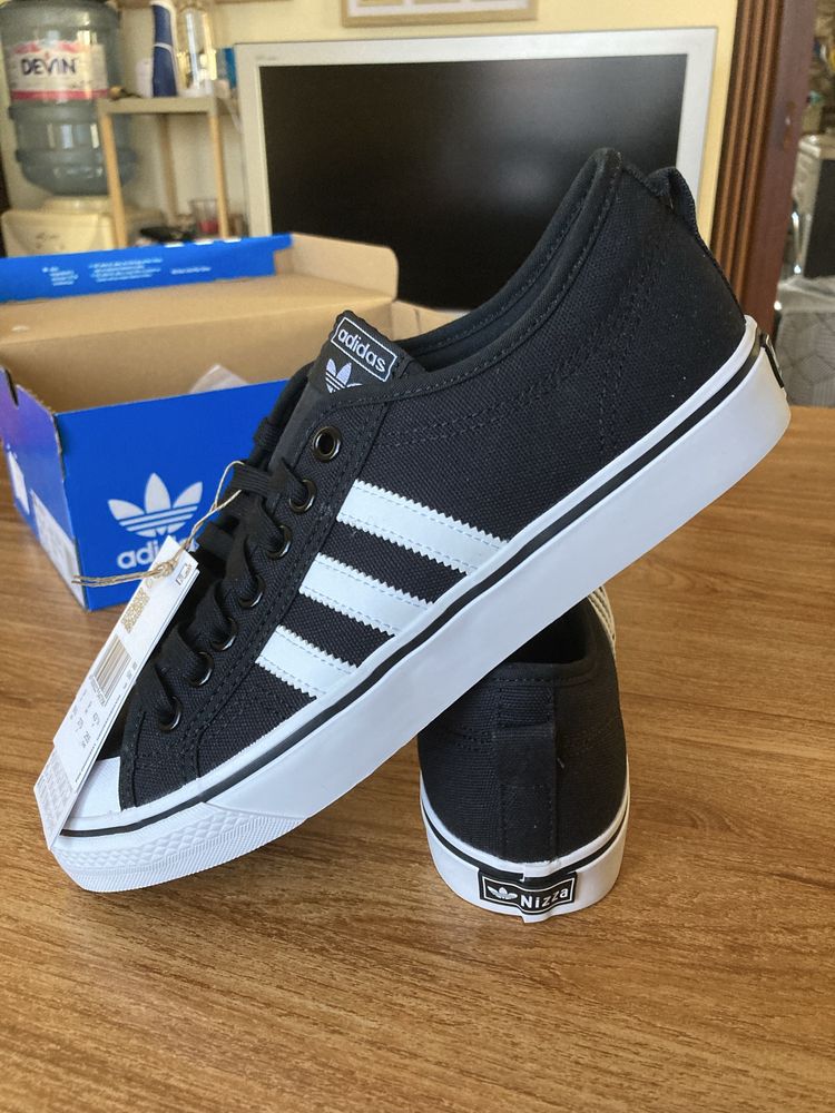 Оригинални маратонки Adidas Nizza