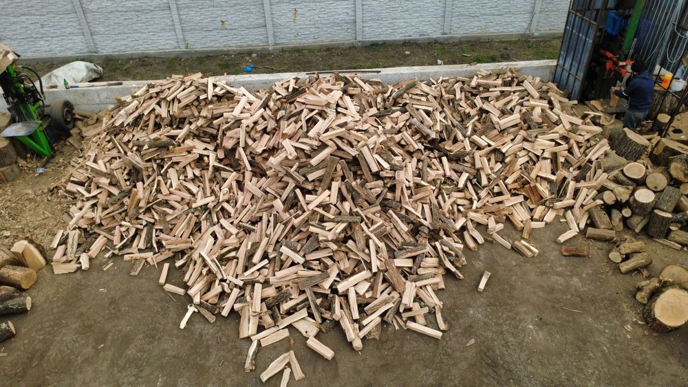 Lemne de foc uscate si carbune lignit