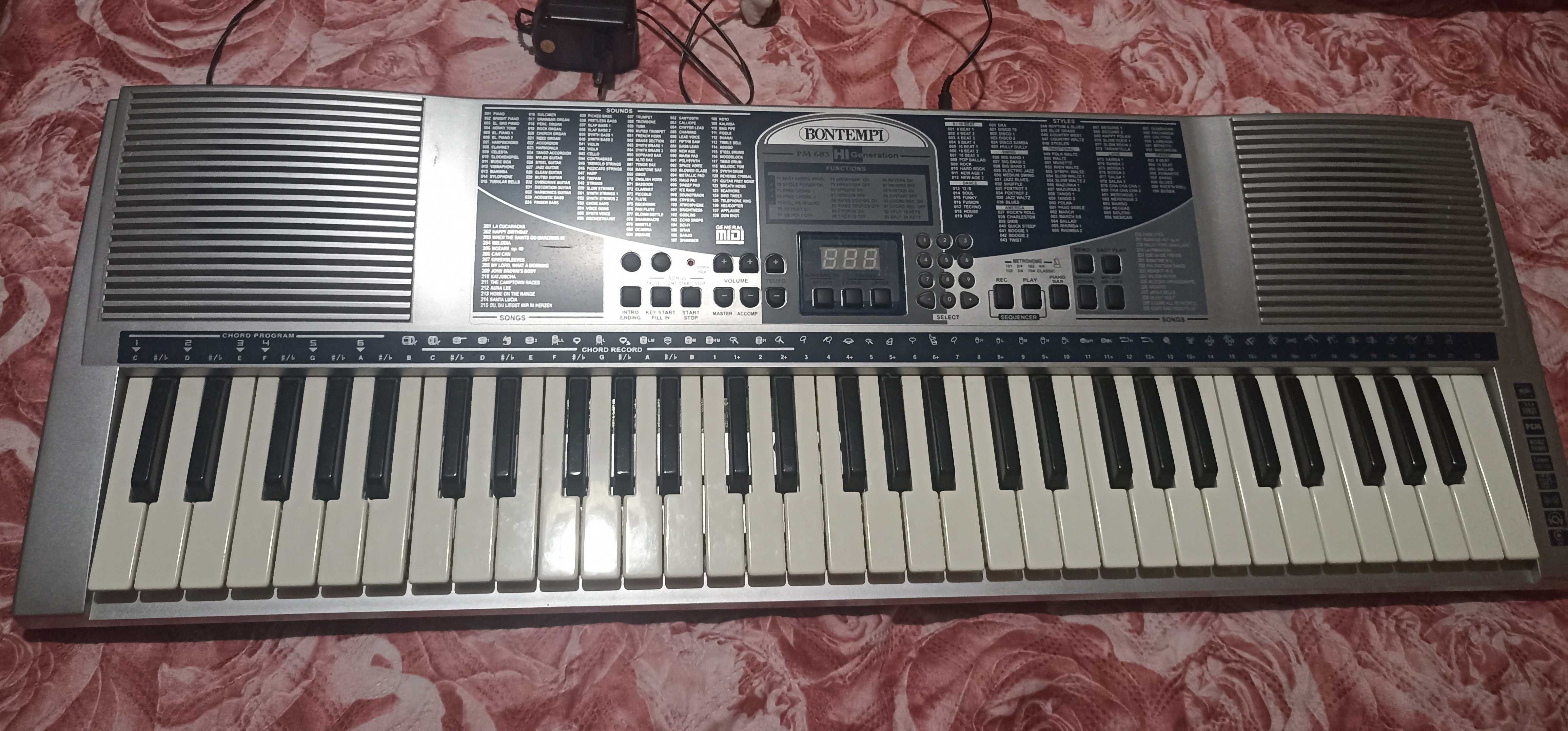 Синтезатор Bontempi PM 683