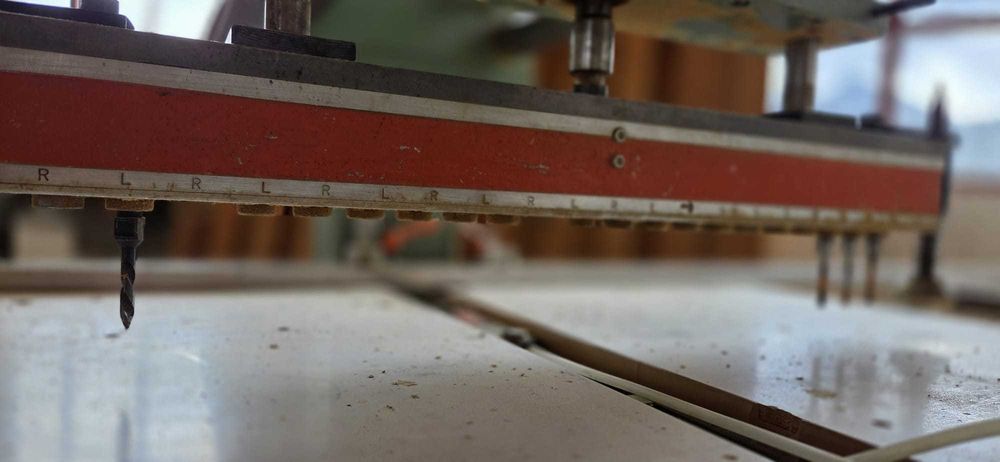 Masina de gaurit multipla