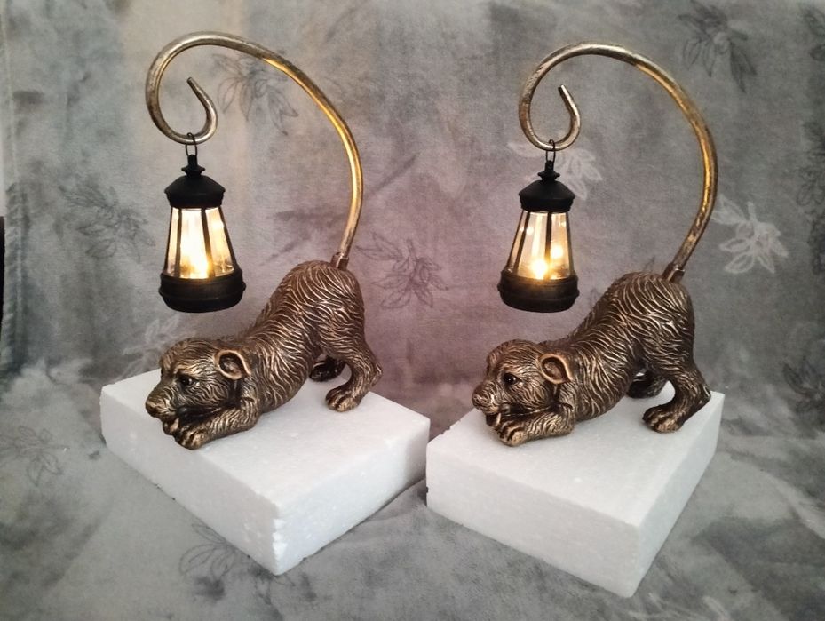 2 figurina câine solar din rasina