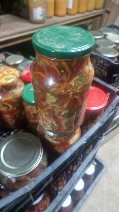 Продам домашние салаты и соление и варенье