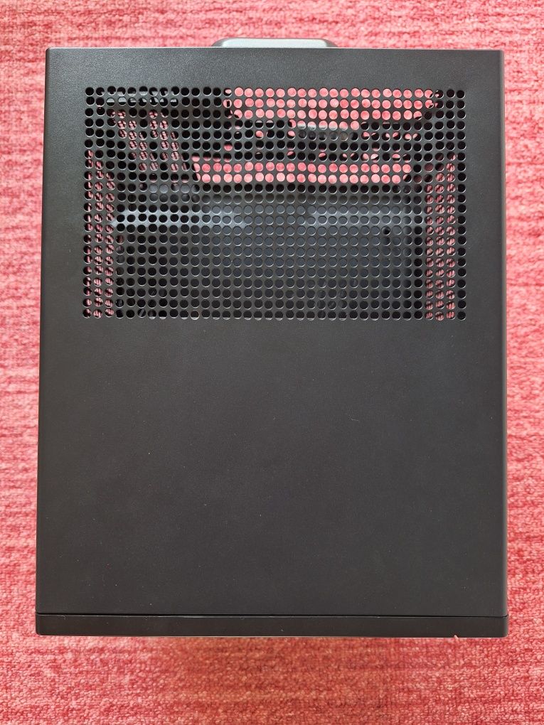 SilverStone SG05 LITE , страхотна ITX кутия!