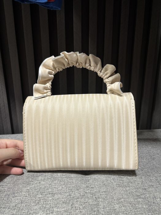 Чисто нова дамска чанта