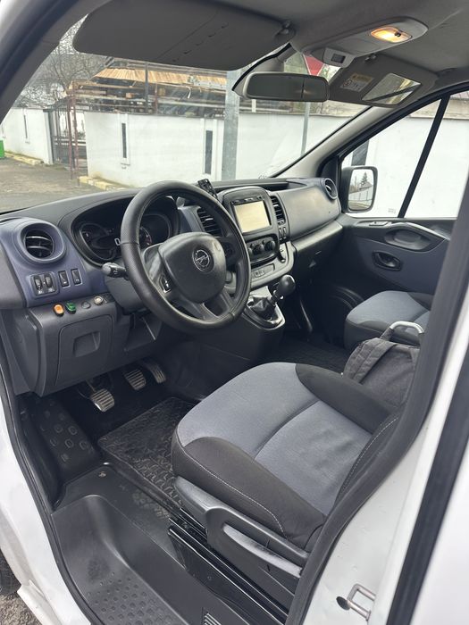 Opel Vivaro 2017 1.6D 125 cp