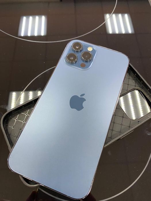 Продам айфон 12 пр макс