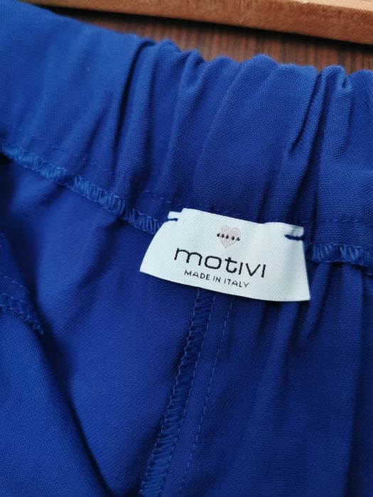 Pantaloni noi Motivi