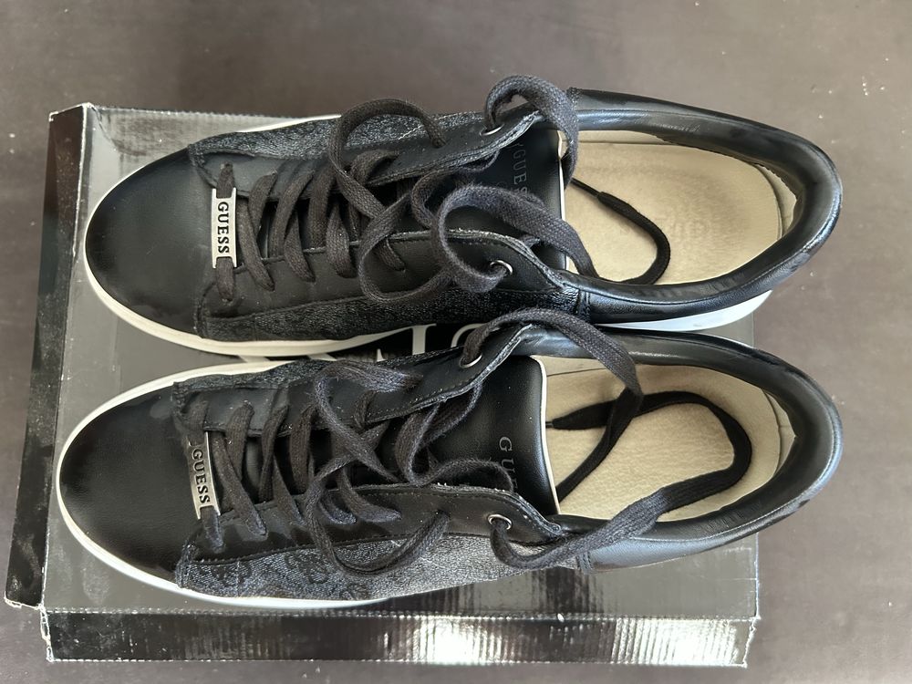 Спортно елеганти обувки Guess