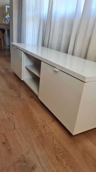 Тв шкаф Ikea Byas