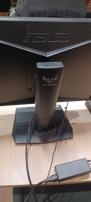 Геймърски монитор Asus 27 инча