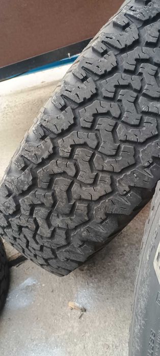 Продавам гуми с джанти 225/70/16 Джантите са японски стандарт 5x114,3