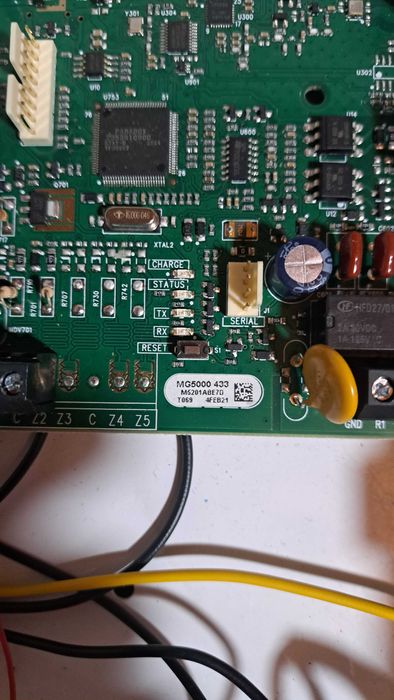 Vând/ schimb sistem alarma Paradox cu modul gsm