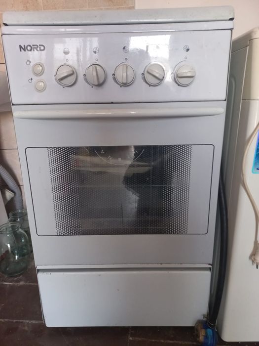 Газовая плита  белая