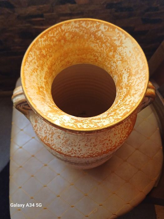 Керамична стара ваза