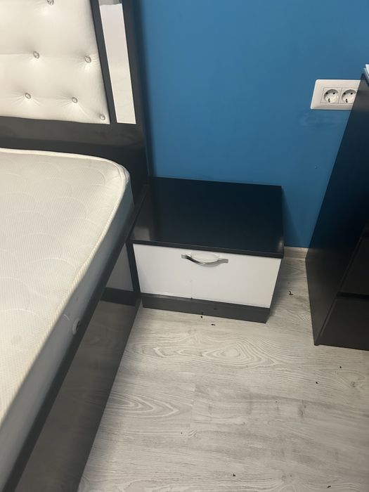 Vand pat 160x200 , cu saltea si noptiere