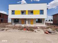 Duplex, Teren 297 mp, Strada Asfaltata - Complex Rezidential