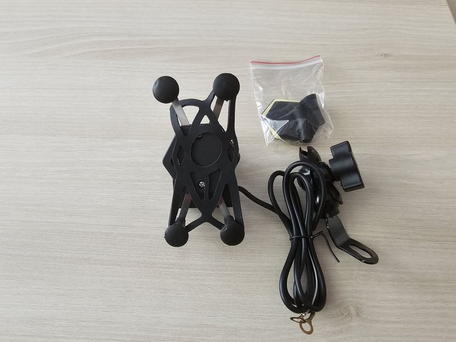 Suport telefon moto cu incarcare