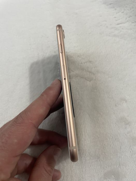 Vand iPhone 8 Rose Gold