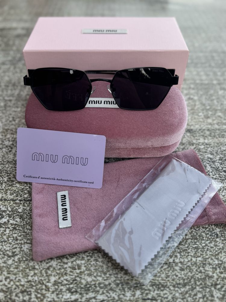 Слънчеви Очила Miu Miu