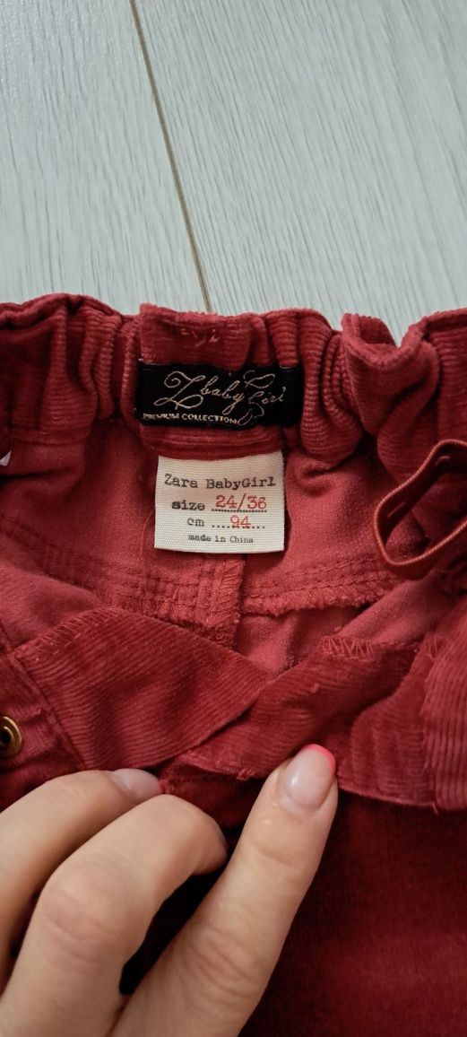 Pantaloni Zara marimea 98